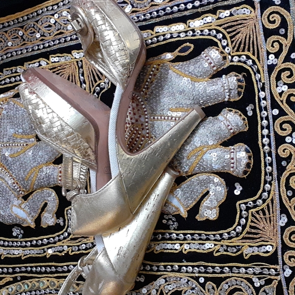 Coach Sandals - Picture 4 of 7